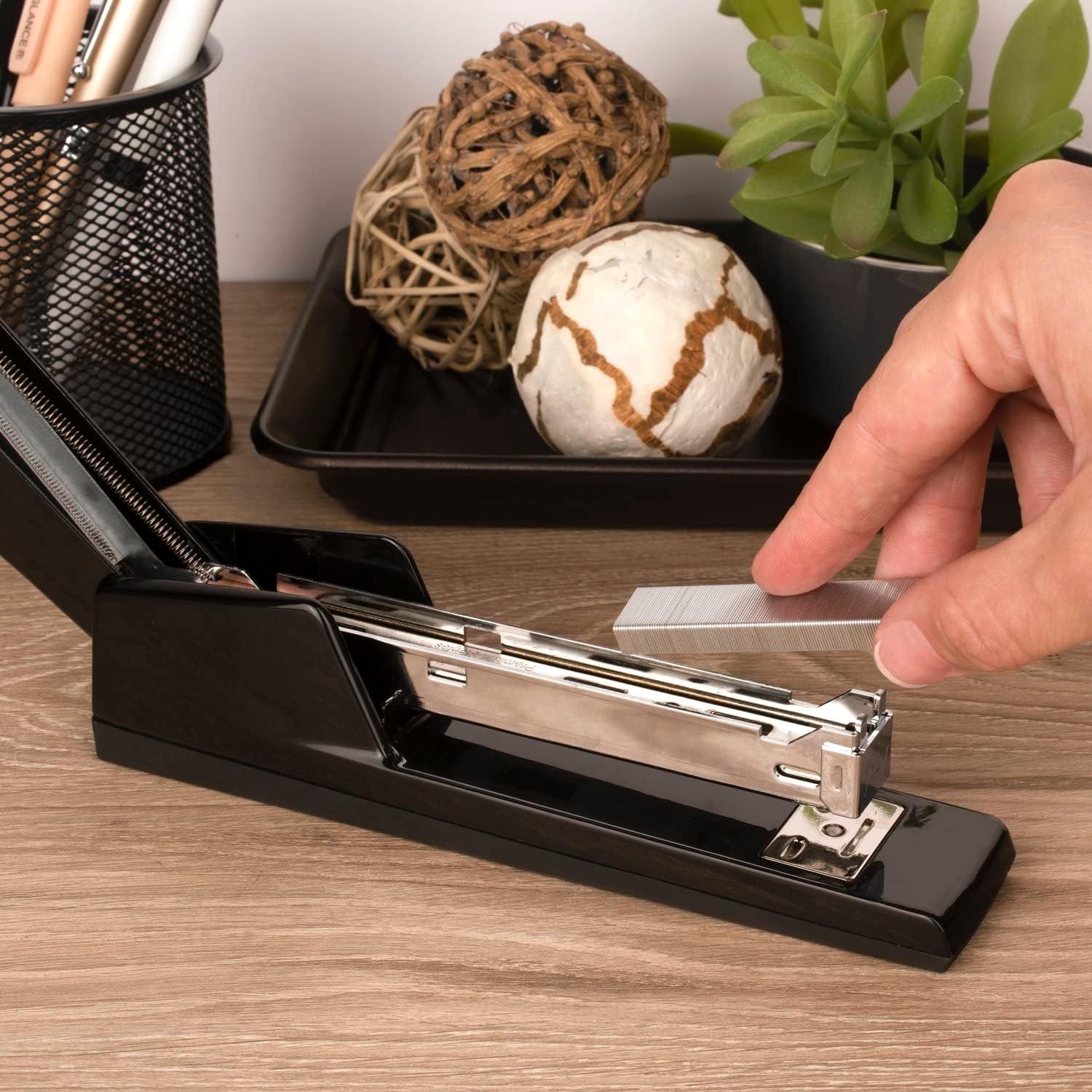 Swingline 747 Classic Stapler, 30 Sheet Capacity, Jam Free, Metal, Black (74701)" - Image 9
