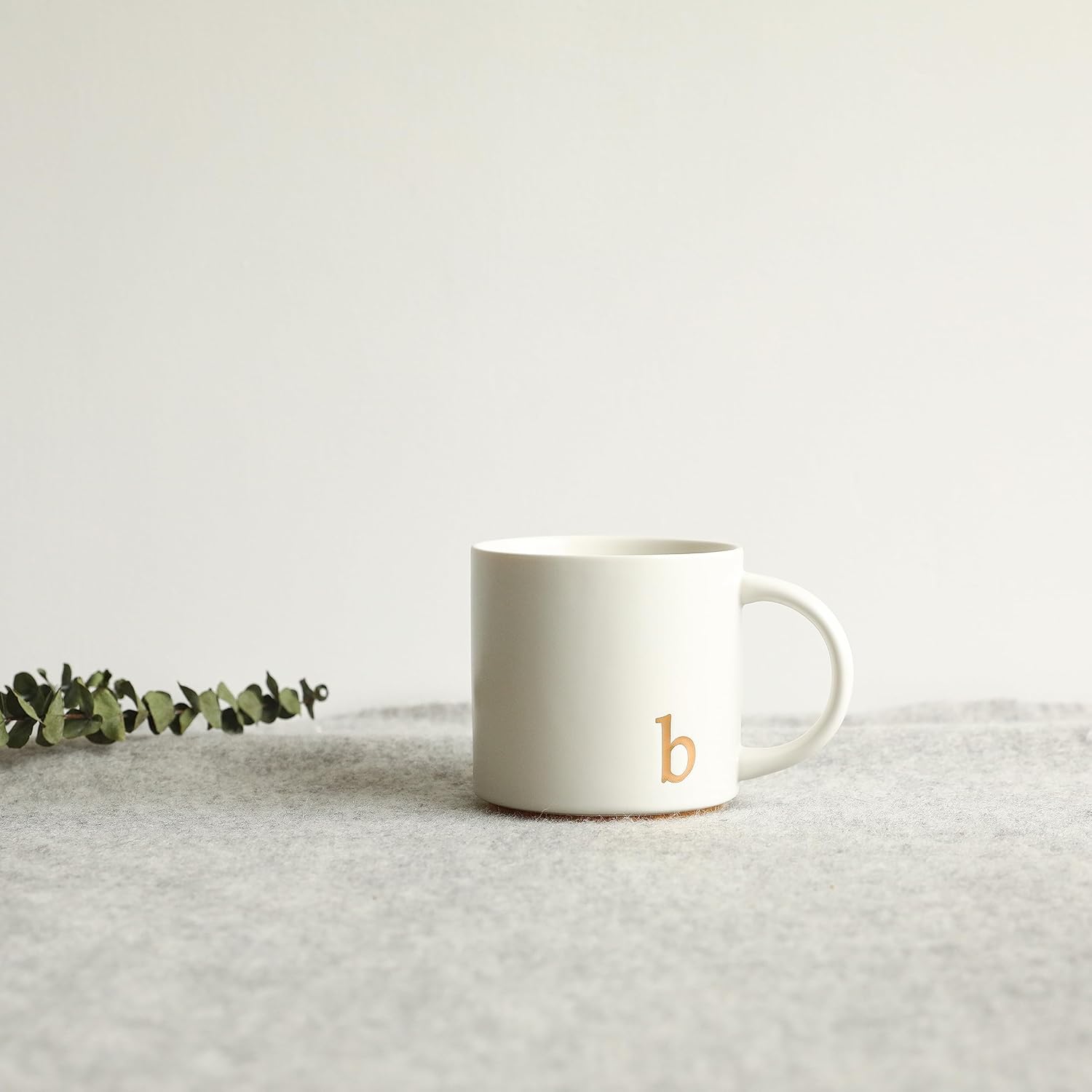 COLLECTIVE HOME - Monogram Ceramic Mugs, 15 oz Golden Initial Coffee Cups, Elegant Alphabet Tea Mugs, Elegant Personalized Mug with Gift Box, Luxurious Cups for Office and Home (b) - Image 6