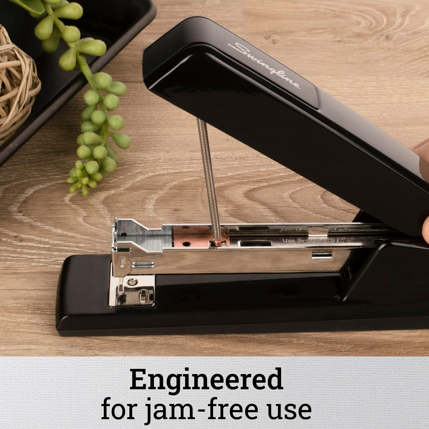 Swingline 747 Classic Stapler, 30 Sheet Capacity, Jam Free, Metal, Black (74701)" - Image 4