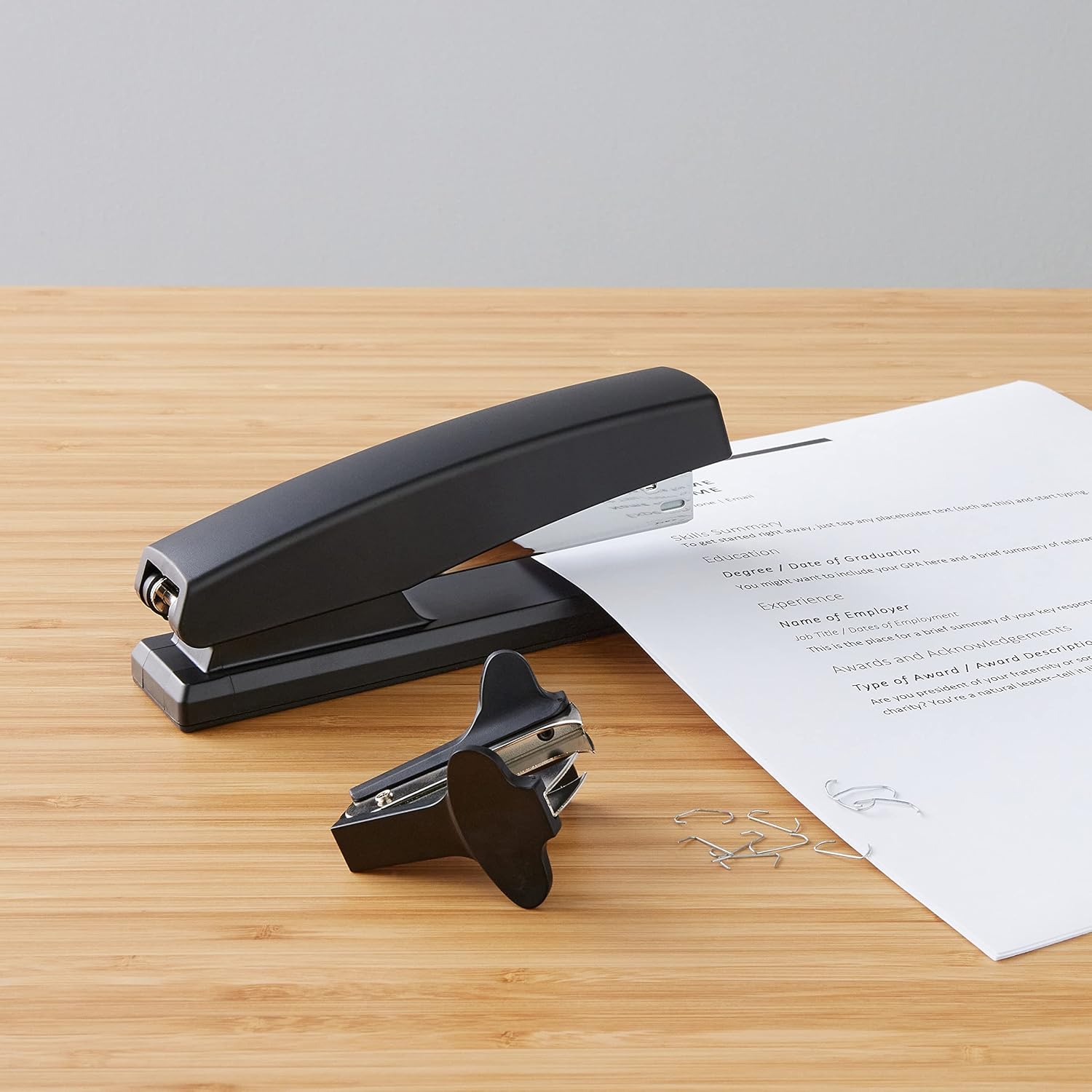 Amazon Basics Stapler Value Pack, 25 Sheet Capacity, Standard, with 3000 Staples and 3 Staple Removers, Black, 3-Pack - Image 7