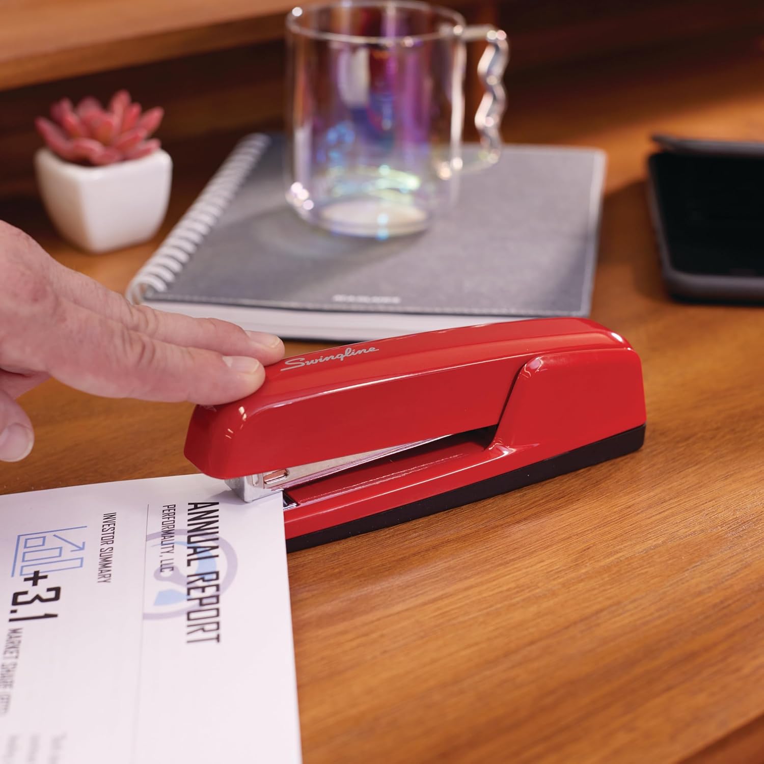 Swingline Stapler, 30 Sheet Capacity, 747 Business Stapler, Jam Free, Metal, Rio Red (74736) - Image 3